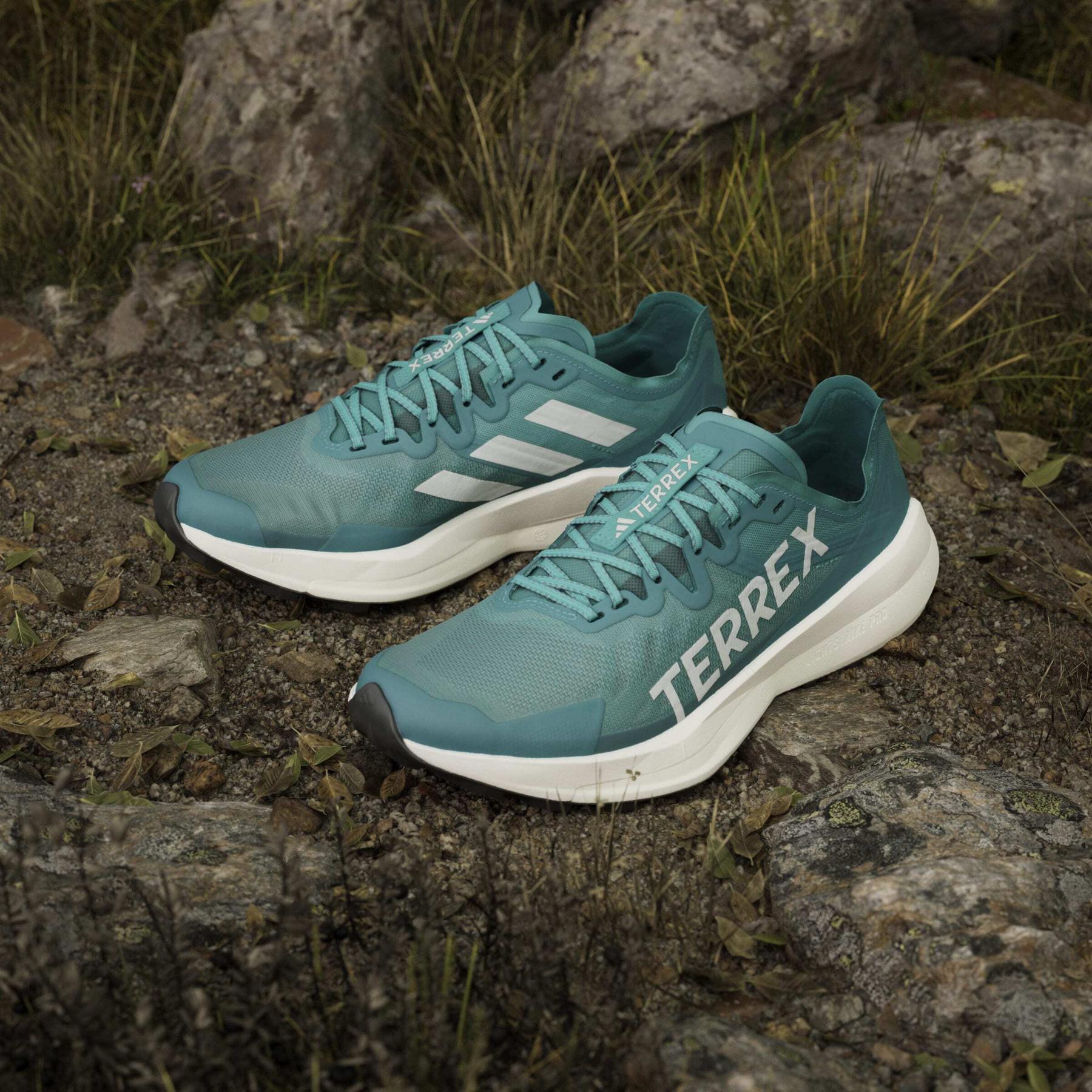 product/a/d/adidas_jr5239_20_footwear_photography_heromrktng_view_5-nw091725.jpg