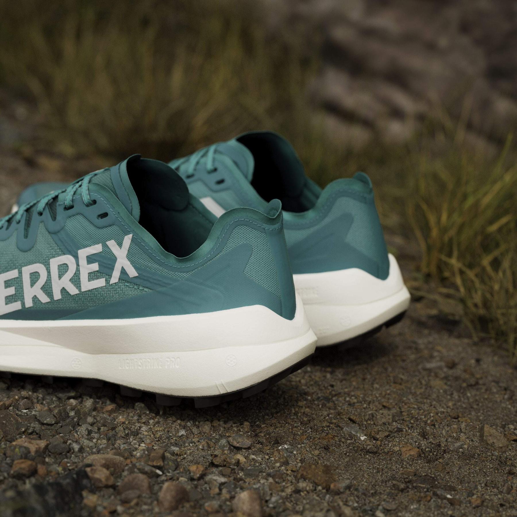 product/a/d/adidas_jr5239_24_footwear_photography_heromrktng_view_9-nw091725.jpg