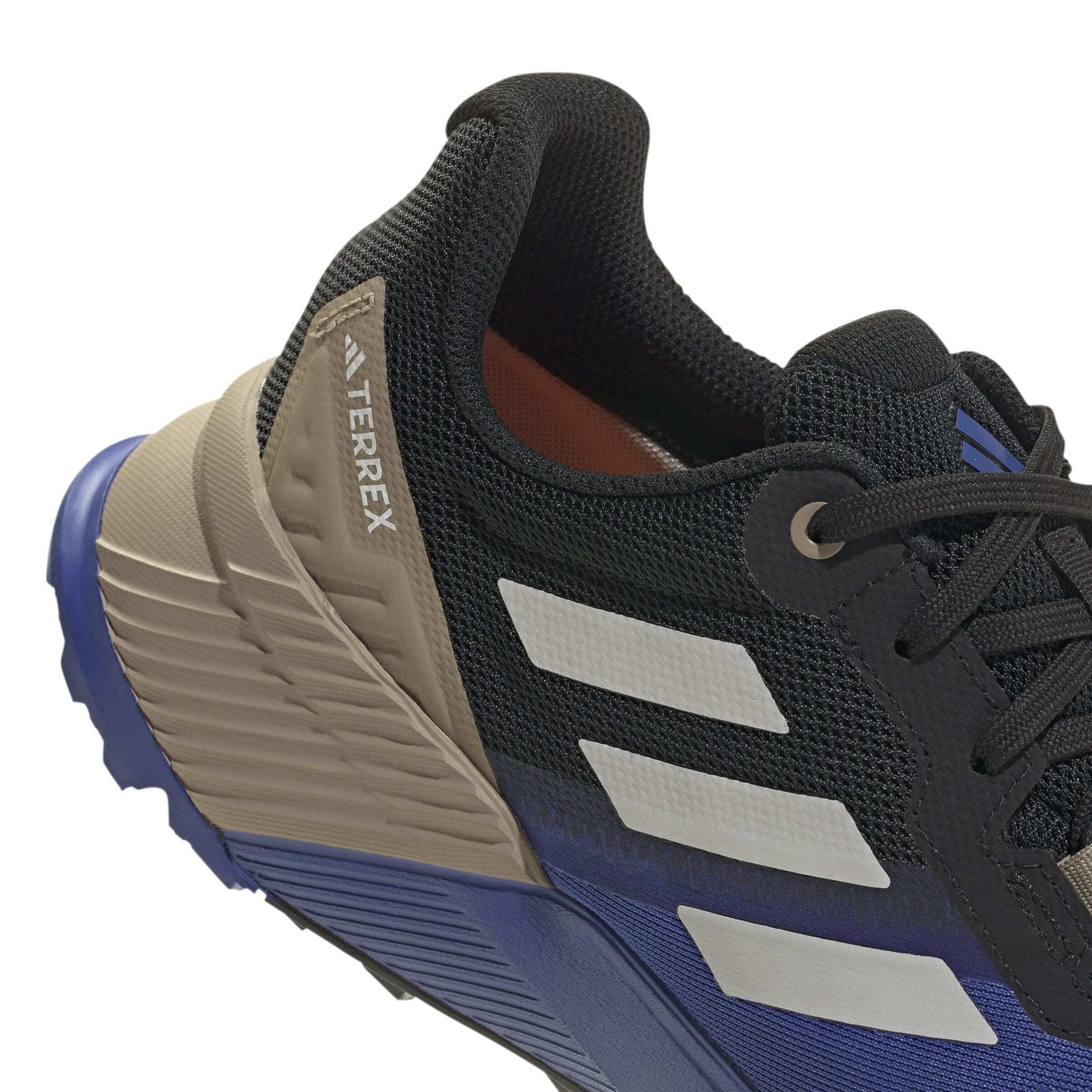 product/a/d/adidas_jr7068_8_footwear_photography_detail_view_1_white-nw091725.jpg