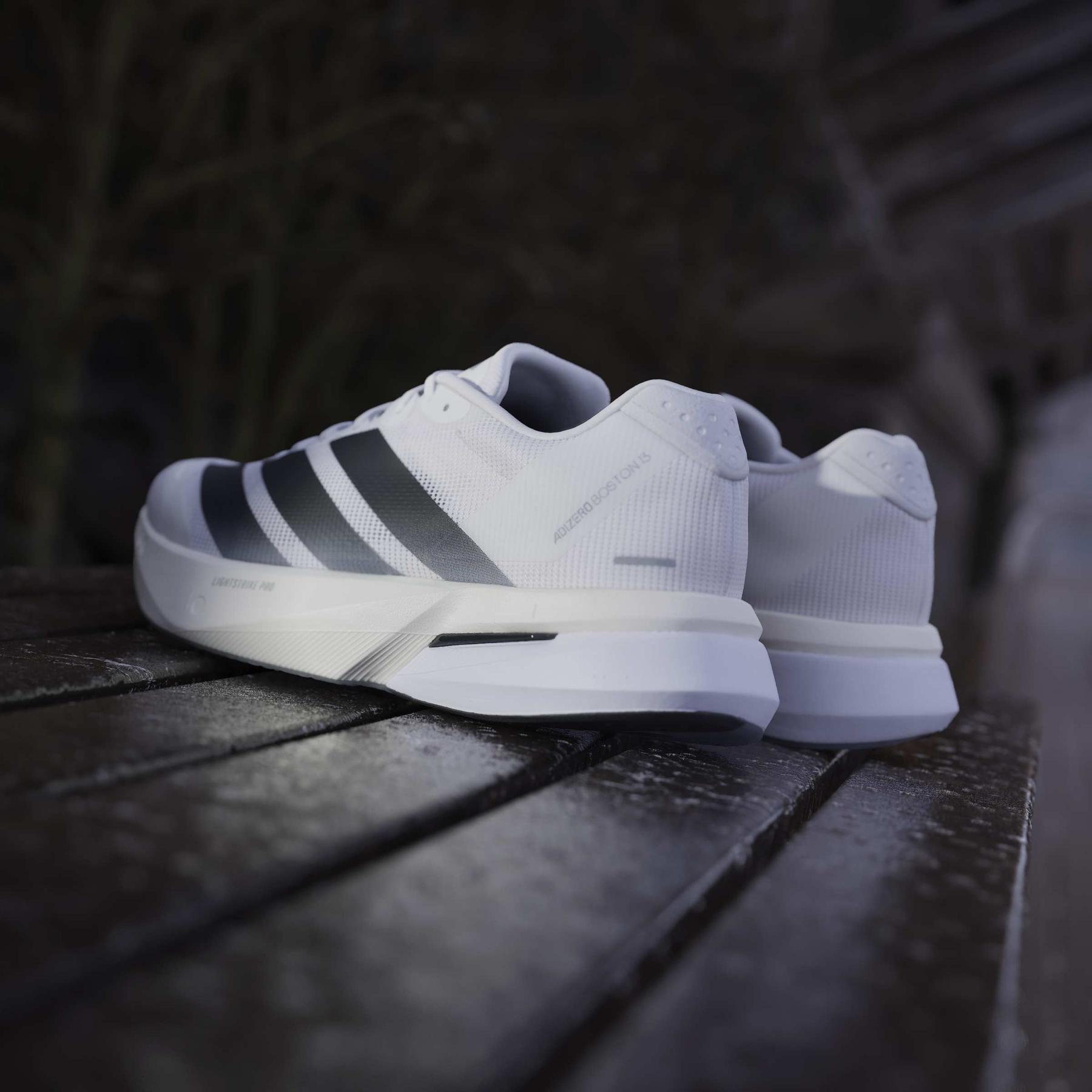 product/a/d/adidas_js4939_19_footwear_photography_heromrktng_view_6-nw091725.jpg