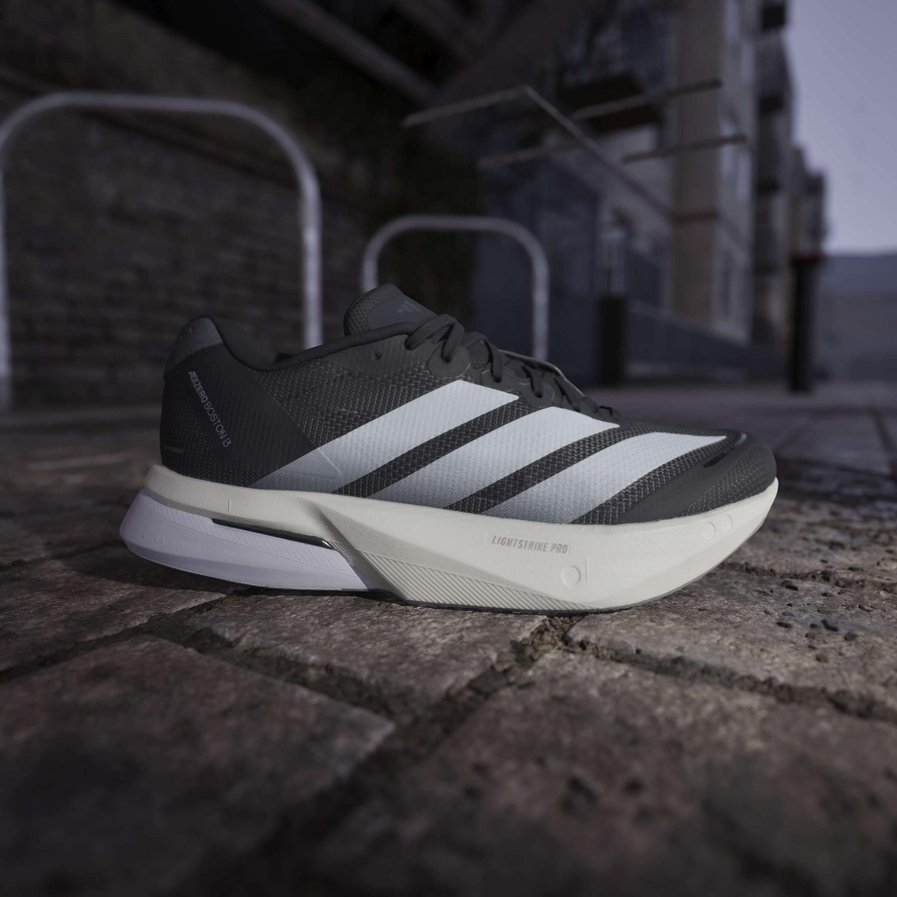 product/a/d/adidas_js4958_16_footwear_photography_heromrktng_view_3-nw091725.jpg