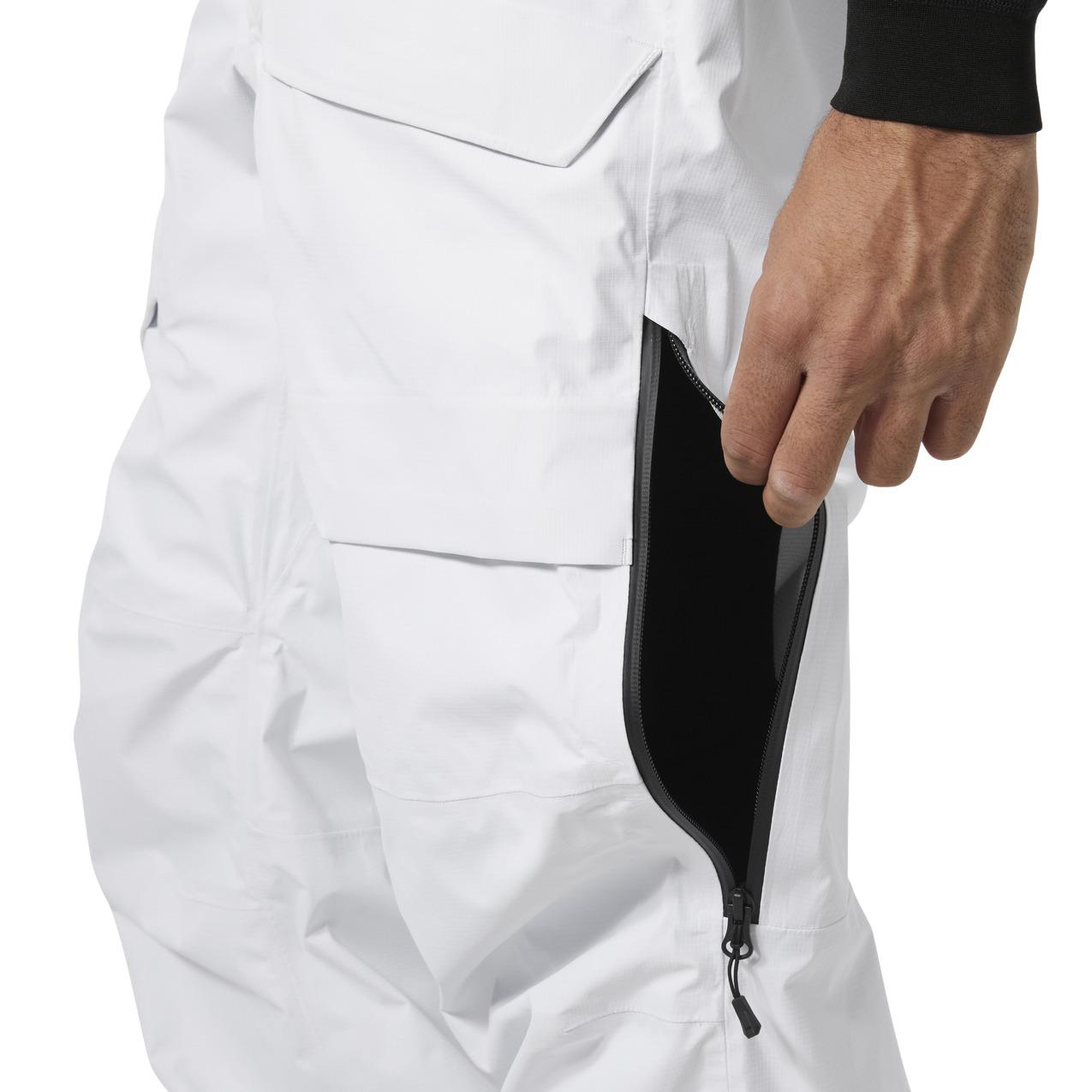 product/h/e/helly-hansen_66085-001_white_2.jpg