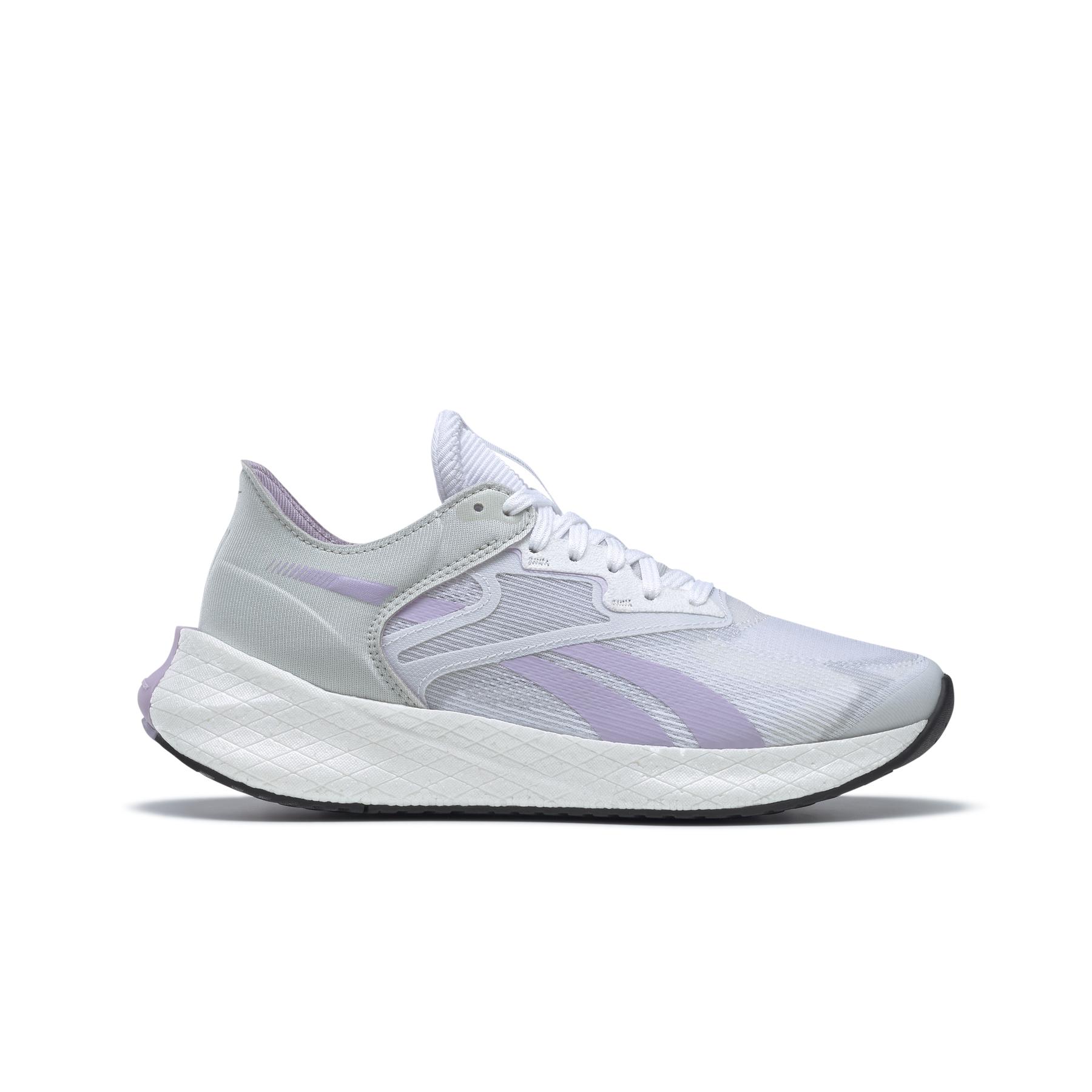 product/r/e/reebok_hr1769_1_footwear_photography_side_lateral_center_view_white.jpg