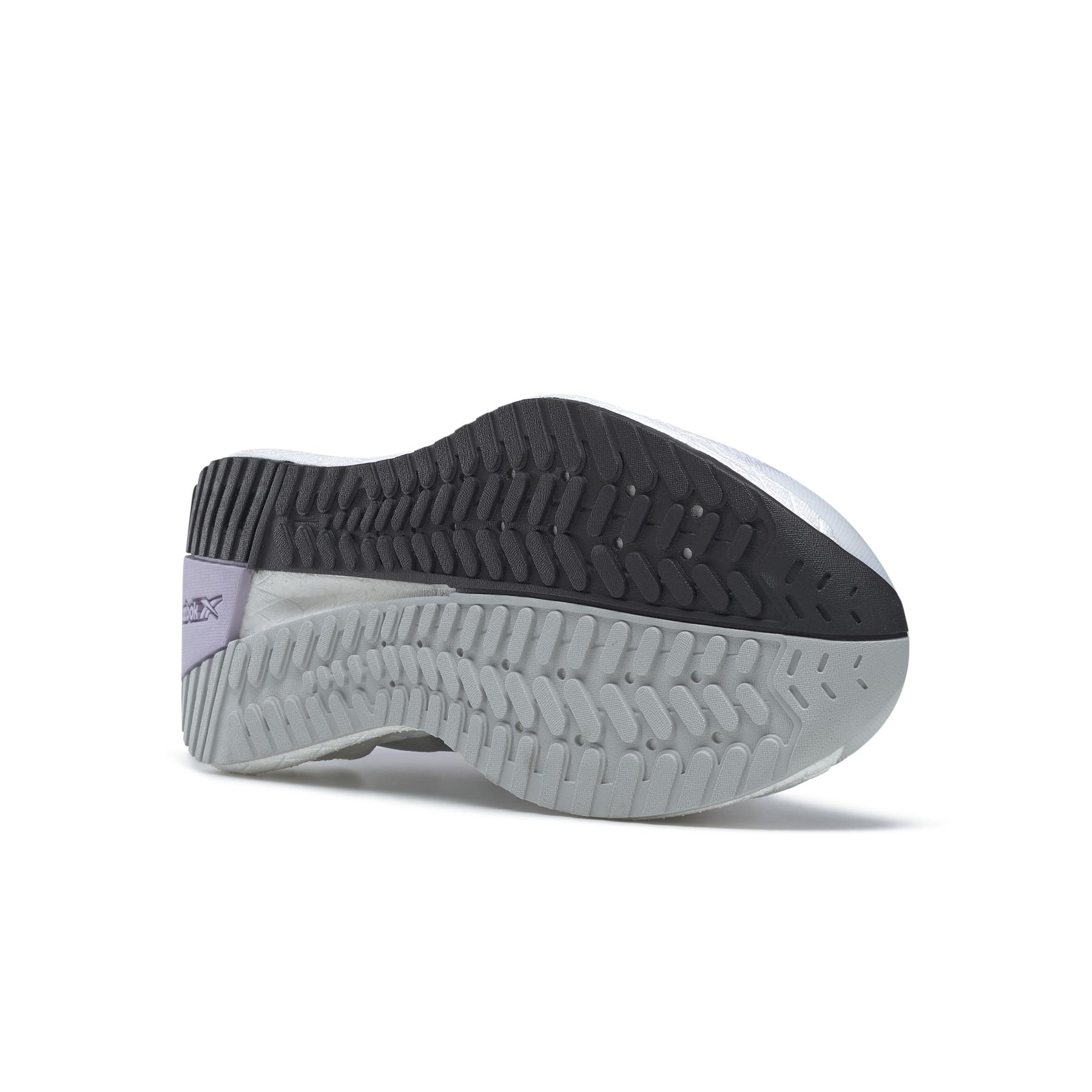 product/r/e/reebok_hr1769_3_footwear_photography_bottom_view_white.jpg