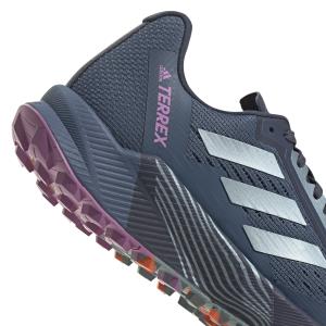 product/a/d/adidas_gz1901_10_footwear_photography_detail_view_3_white_000.jpg