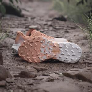 product/a/d/adidas_ig6582_17_footwear_photography_heromrktng_view_4.jpg