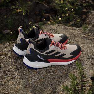 product/a/d/adidas_ih3536_17_footwear_photography_heromrktng_view_6.jpg