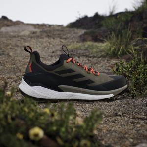 product/a/d/adidas_ih3537_16_footwear_photography_heromrktng_view_3.jpg