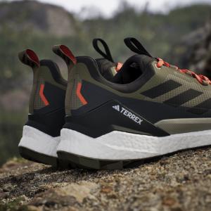 product/a/d/adidas_ih3537_23_footwear_photography_heromrktng_view_10.jpg