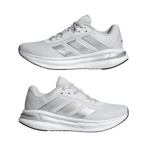 product/a/d/adidas_ji4608_10_footwear_photography_mirrored_pair_view_white-nw091625.jpg
